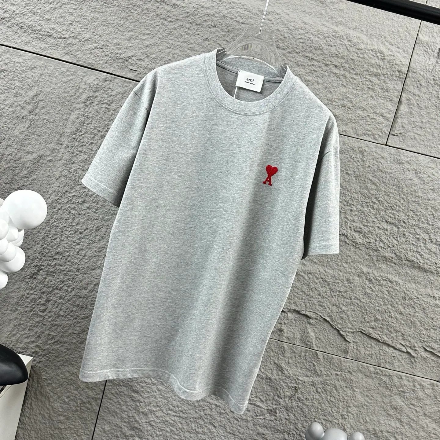 Ami Love 2026 Spring and Summer Style Classic simple three-dimensional embroidery small love personalized logo Customized double yarn plain cotton fabric Short-sleeved T-shirt Men and women Same Style Color: Black White Flower Gray Angola Red Size: S (90-130 pounds) M (120-150 pounds) L (140-165 pounds) XL (160-180 pounds) XXL (180-210 pounds)
